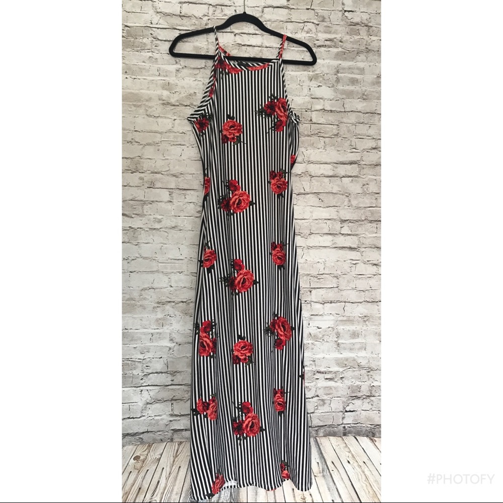 Adorable black& white striped floral dress